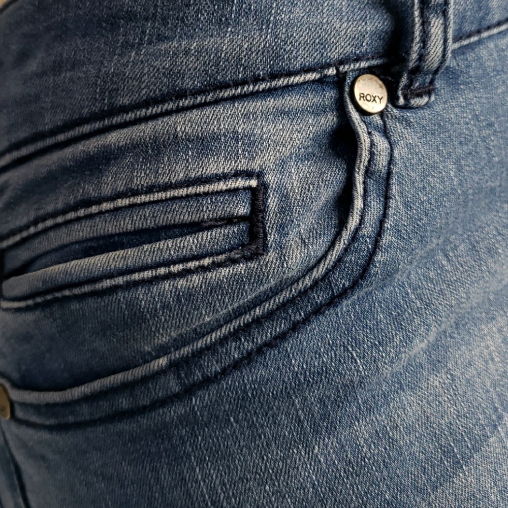 Roxy Jeans Distressed - Picture 8 of 8
